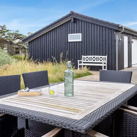 Lennart - 300m From The Sea By Interhome